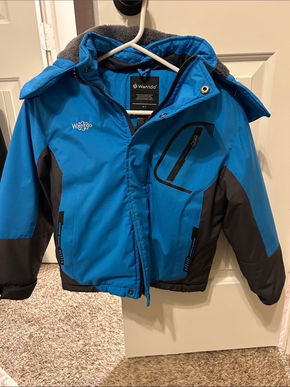 Wantdo Kids' Blue and Black Puffer Jacket with Removable Hood